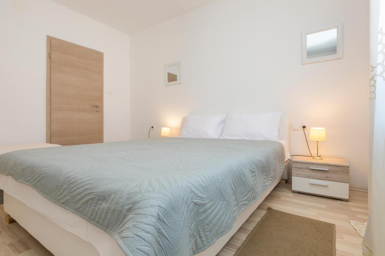 Apartmani Xenia & Desiderio Buzet Kültér fotó