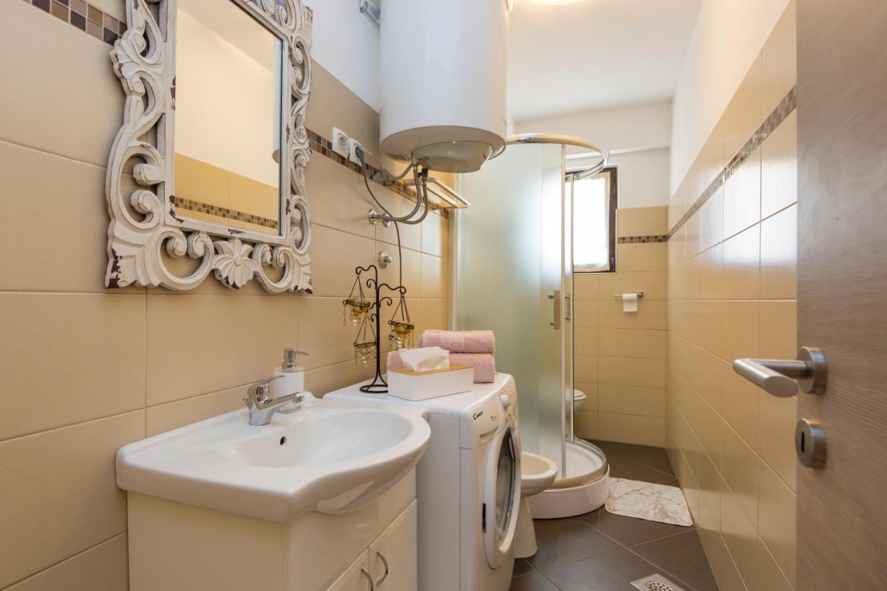Apartmani Xenia & Desiderio Buzet Kültér fotó